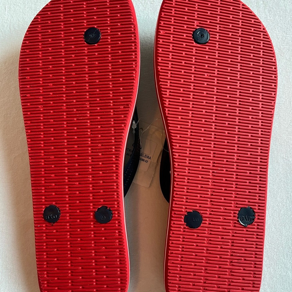 NWT Flip flops - Picture 2 of 2